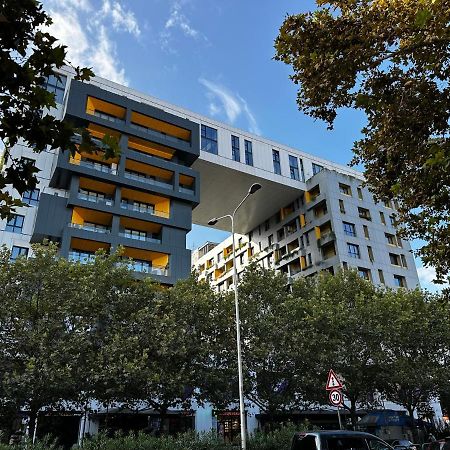 Myhouse At 21 Dhjetori Lägenhet Tirana Exteriör bild