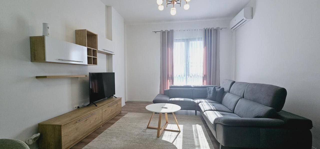 Myhouse At 21 Dhjetori Lägenhet Tirana Exteriör bild