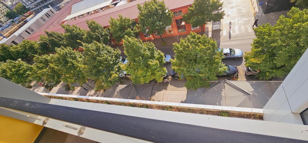 Myhouse At 21 Dhjetori Lägenhet Tirana Exteriör bild