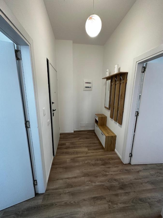 Myhouse At 21 Dhjetori Lägenhet Tirana Exteriör bild